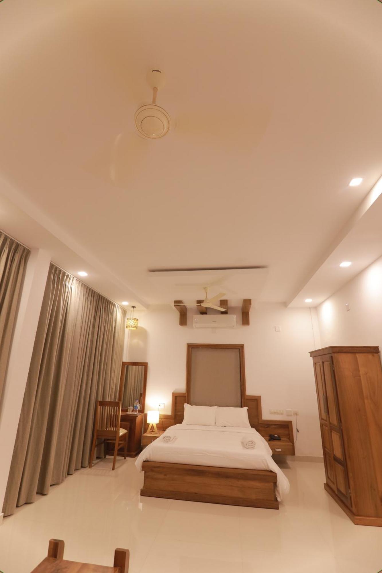 Opm Inn Payyannur Εξωτερικό φωτογραφία